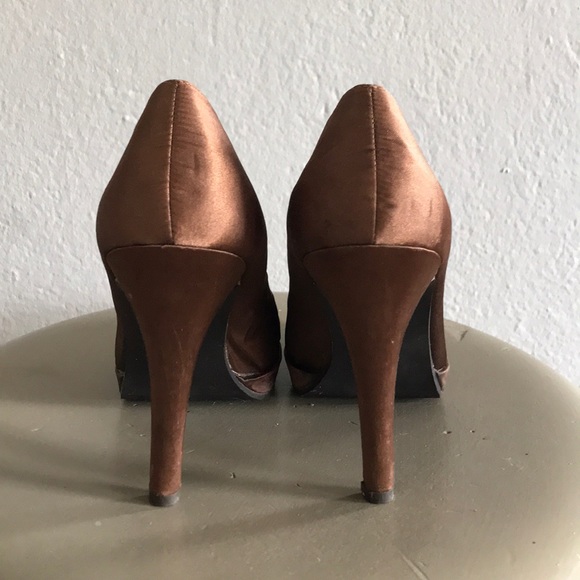 Shimmering Brown Heels - Picture 4 of 6